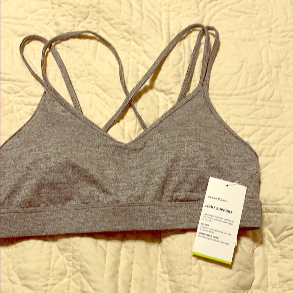 NWT old Navy Active Light Support Size S